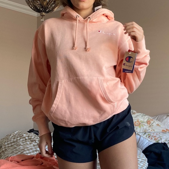 Champion Tops - 💘Champion hoodie 💘